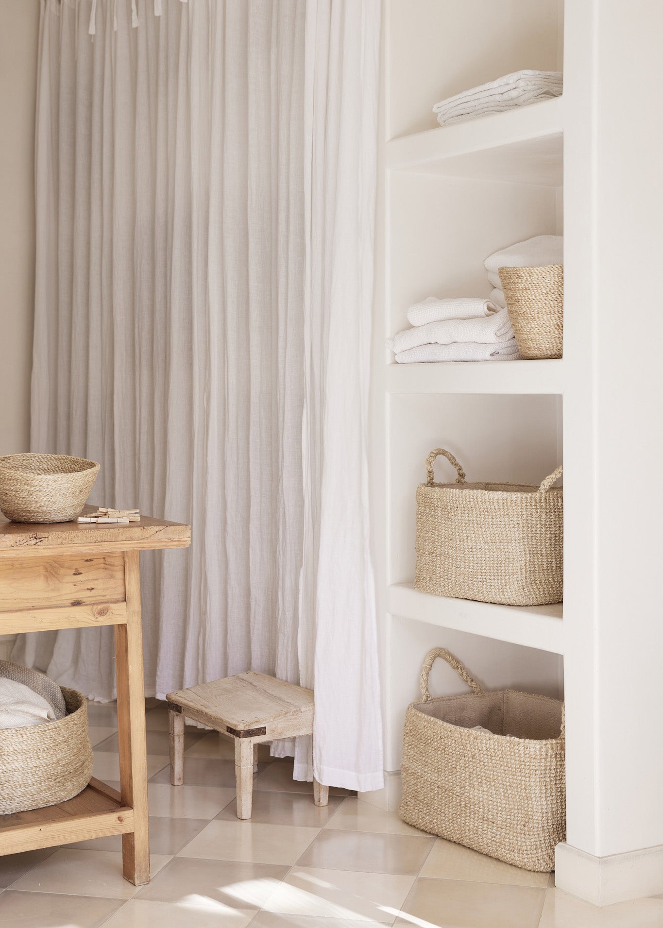 Inspiration | Using Woven Baskets for Storage and Style