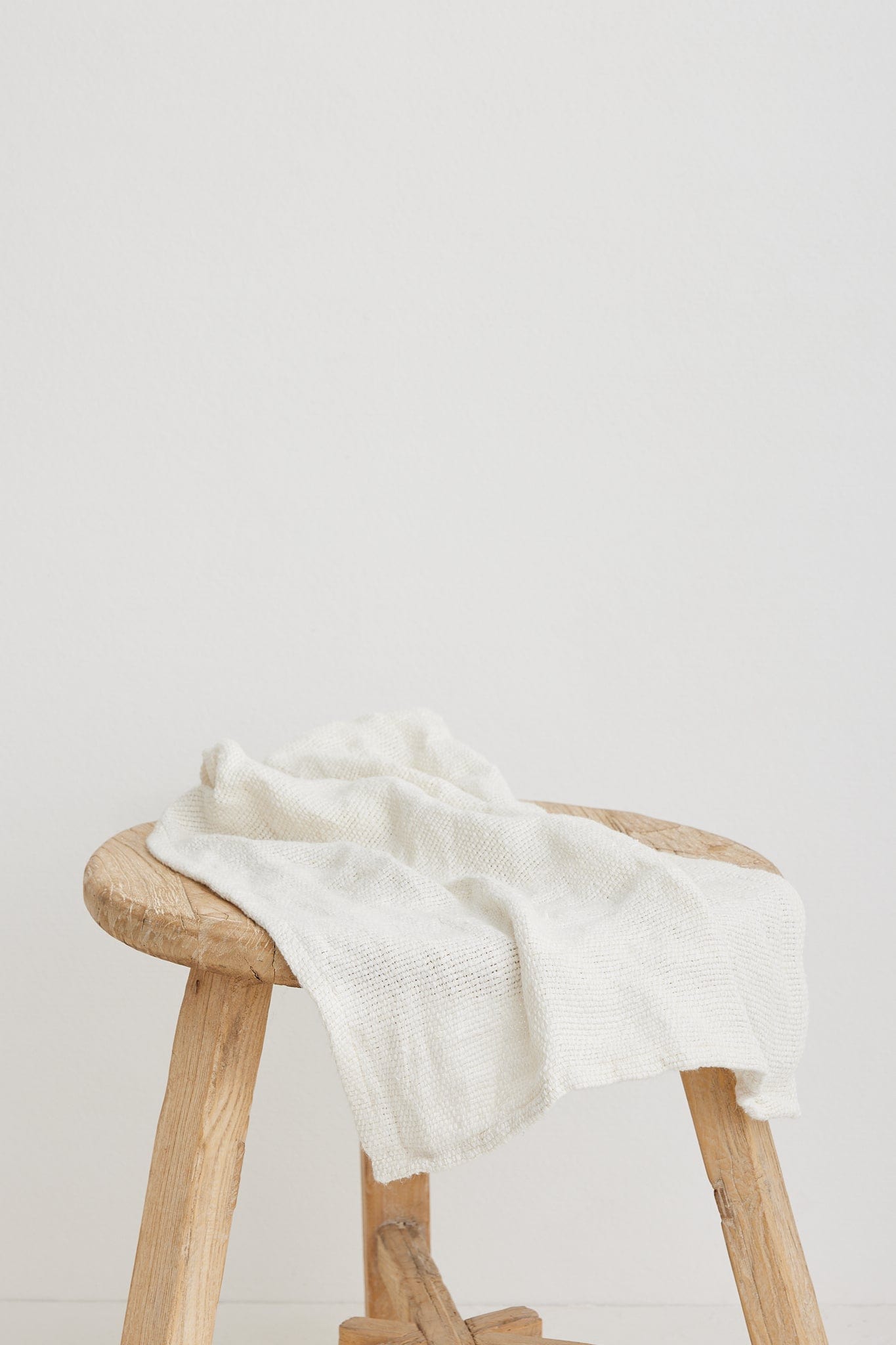 The Dharma Door Towel Saba Hand Towel - Alabaster Linen